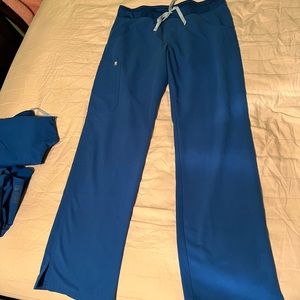 Figs cargo scrub pant